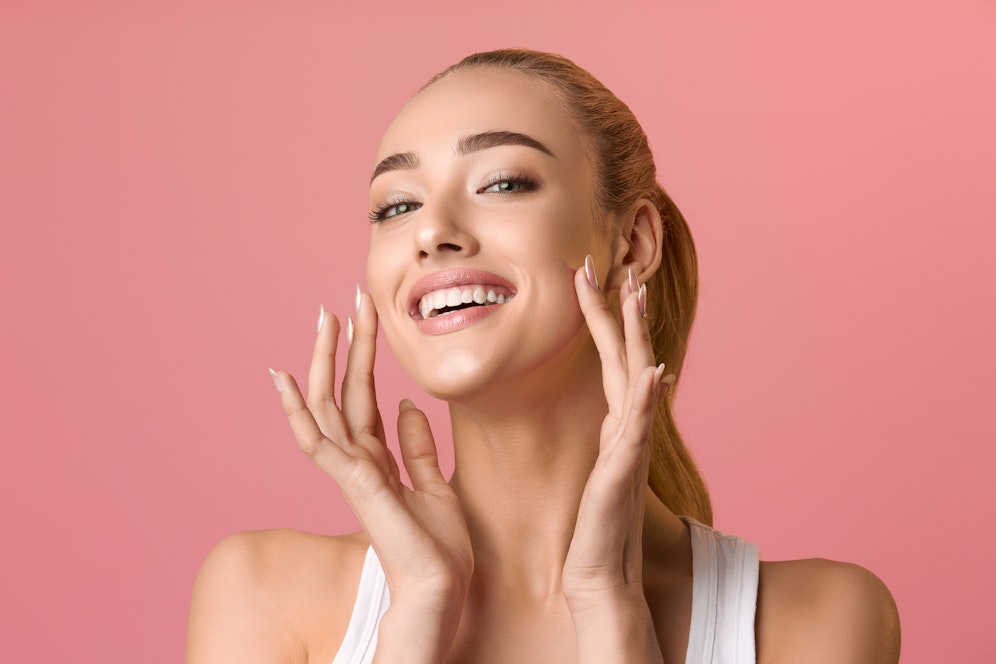 TikTok ist bekannt für seine irrwitzigen, manchmal riskanten Challenges. Jetzt gibt es einen neuen, gefährlichen Beauty-Trend, der sich auf der Plattform verbreitet.