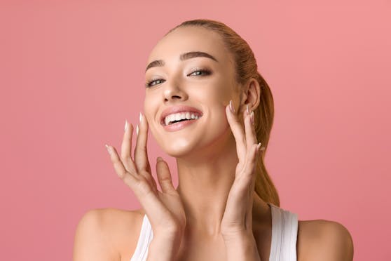 TikTok ist bekannt für seine irrwitzigen, manchmal riskanten Challenges. Jetzt gibt es einen neuen, gefährlichen Beauty-Trend, der sich auf der Plattform verbreitet.