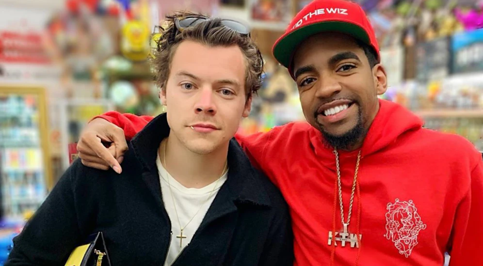 Harry Styles mit seinem neuen besten Freund.<br>