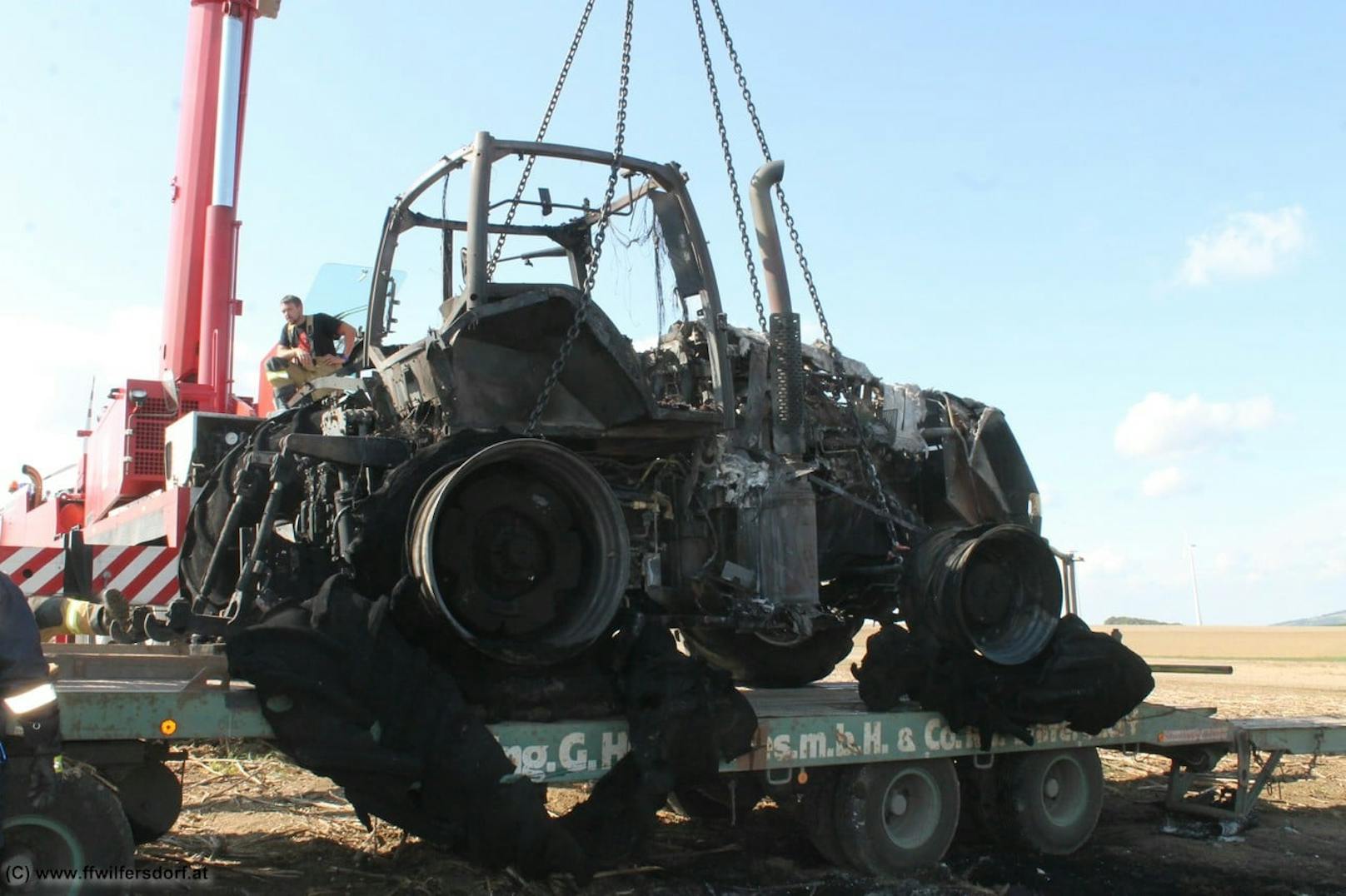 Die Feuerwehr im Löscheinsatz.