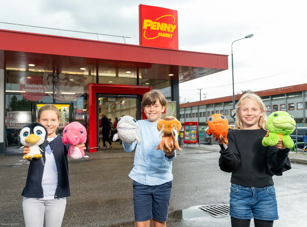 Pro verkauftem Kuscheltier gehen 10 Cent an den PENNY Familien-Hilfsfonds des ÖRK.