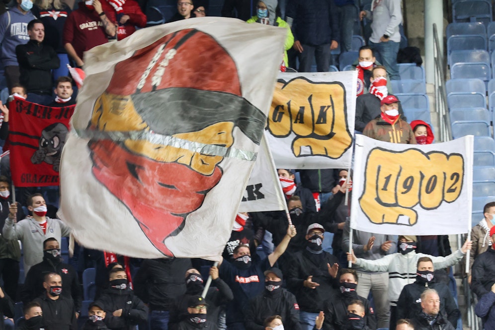 Der volle GAK-Block gegen Vorwärts Steyr. 