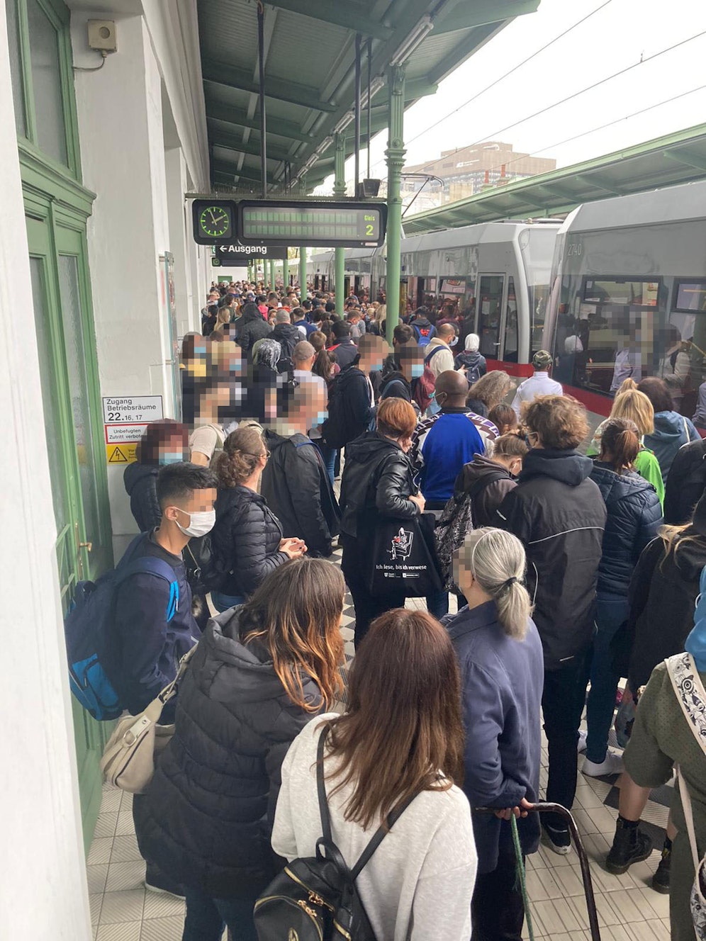 Die U6 fährt wieder.