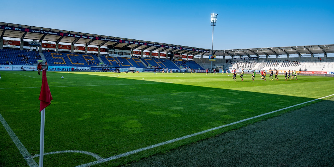 Zuschauer-Limit und kein Bier bei Bundesliga-Spiel ...