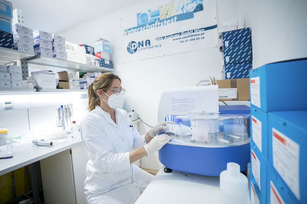 PCR-Tests werden binnen weniger Stunden ausgewertet.