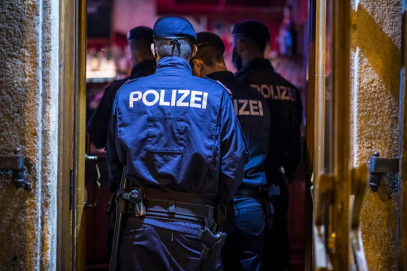 Polizei-Einsatz in einem Wiener Lokal (Symbolfoto)