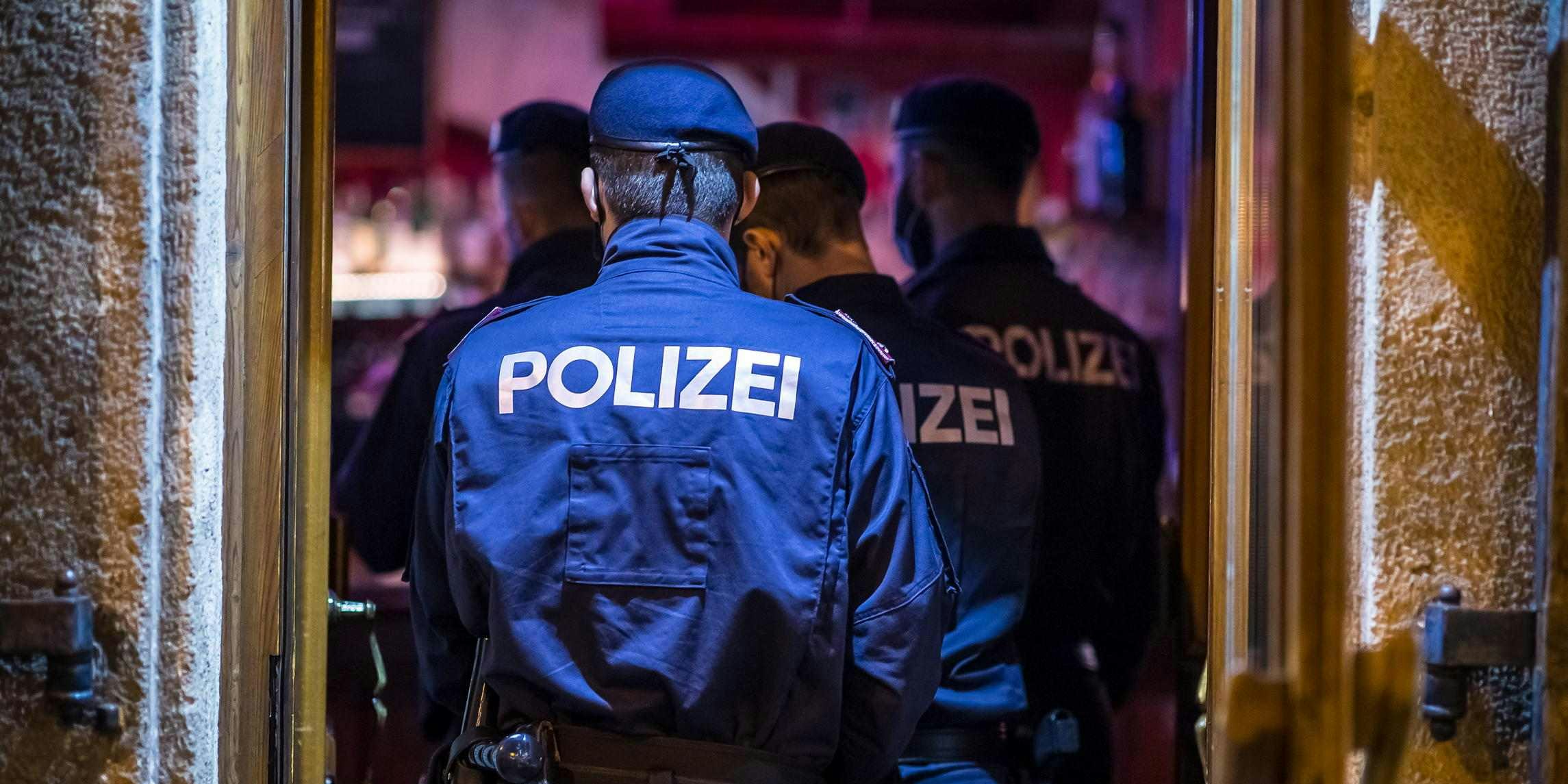 Corona-Kontrolle in einem der Wiener Lokale