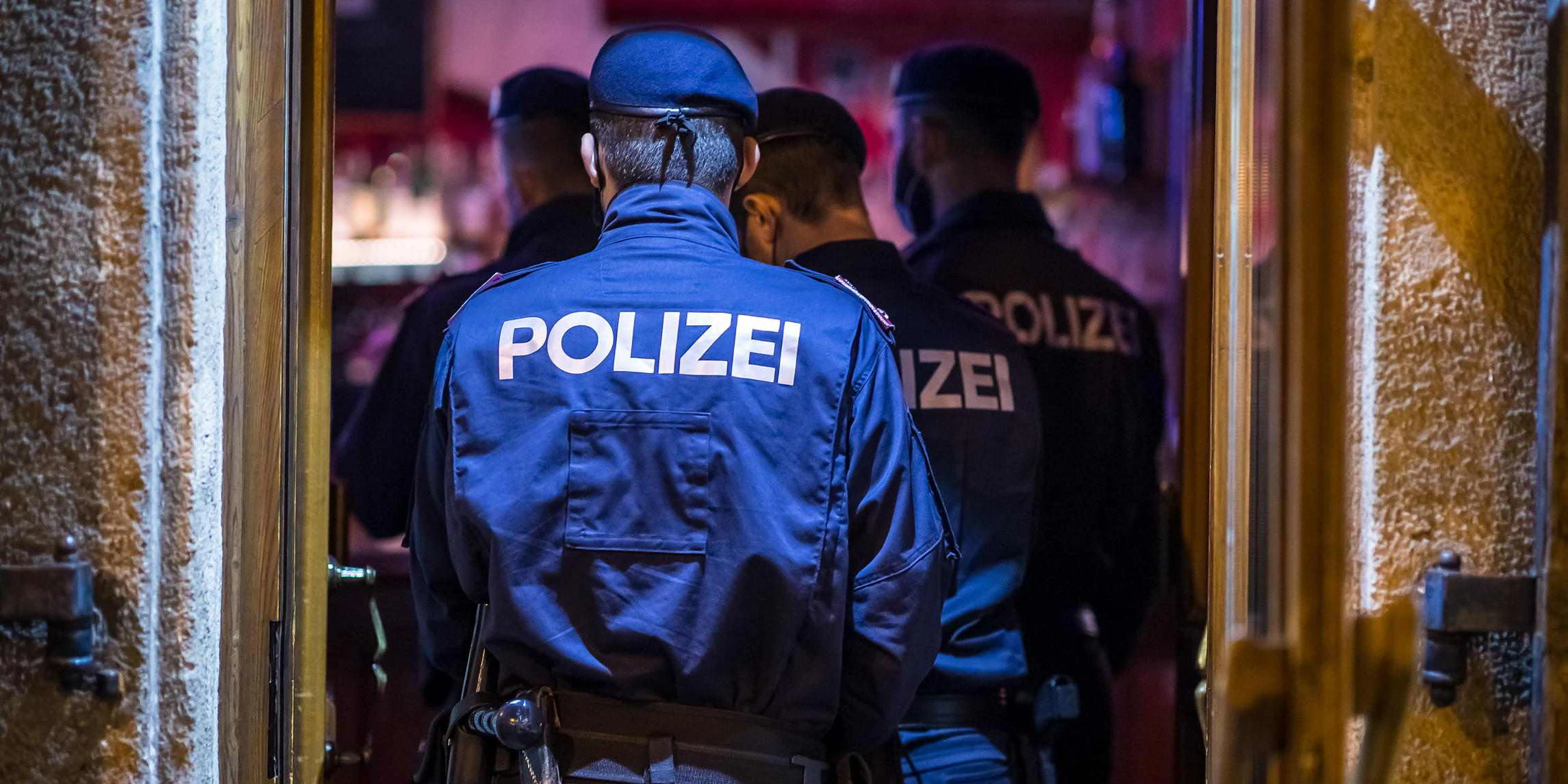 Corona-Kontrolle in einem der Wiener Lokale
