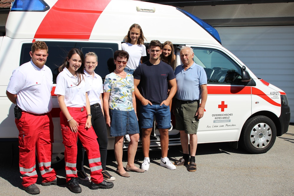 Jonas, Jana und Laura retteten ihrem Opa Ludwig (62) das Leben..
