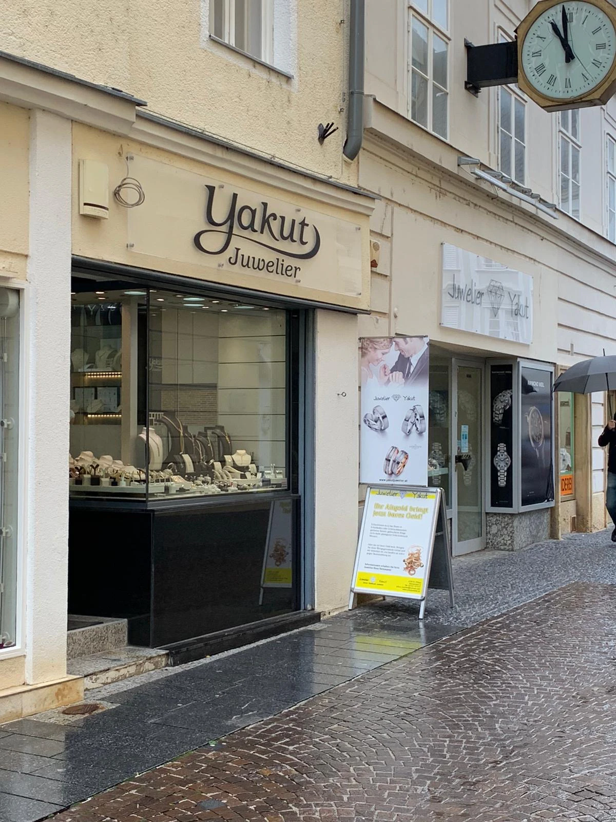 Dieser Juwelier wurde Ende 2017 ausgeräumt.