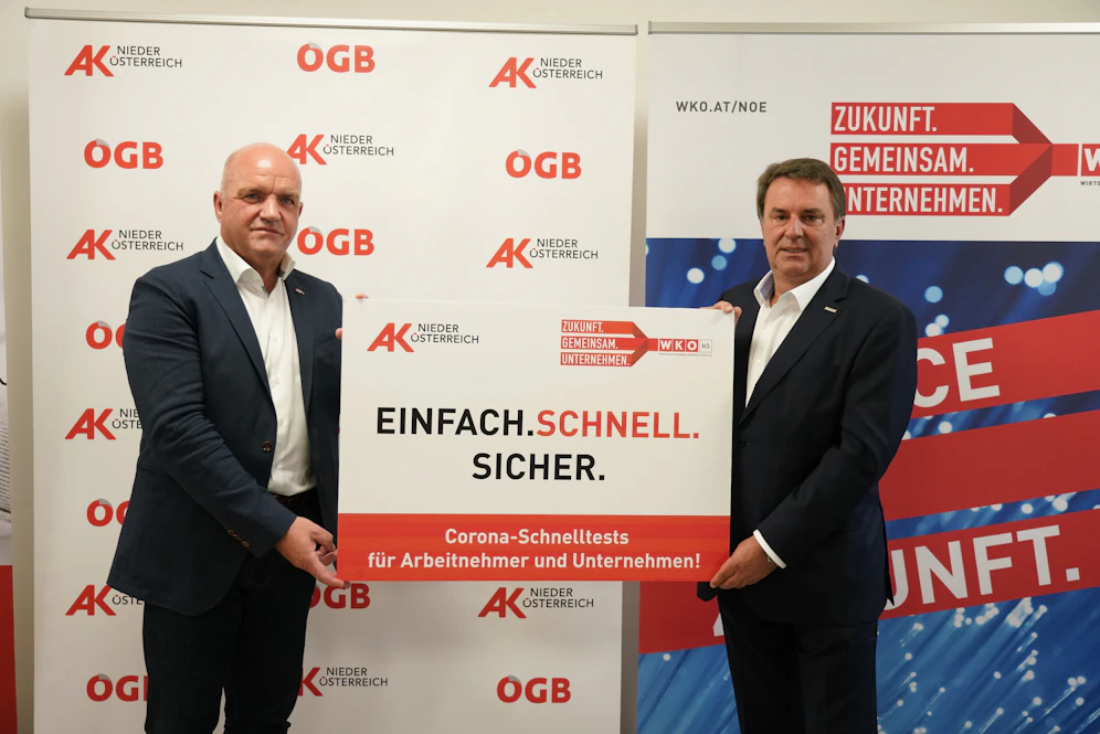 AK Niederösterreich-Präsident Markus Wieser und WK Niederösterreich-Präsident Wolfgang Ecker (r.)