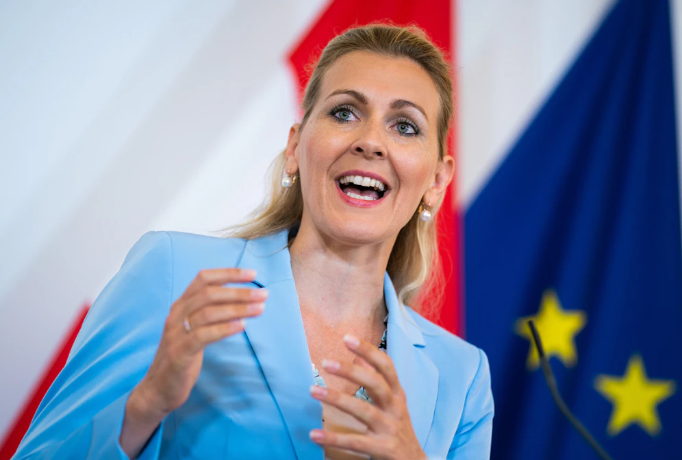 Arbeitsministerin Christine Aschbacher stellte am Dienstag die Arbeitsmarktsituation vor.