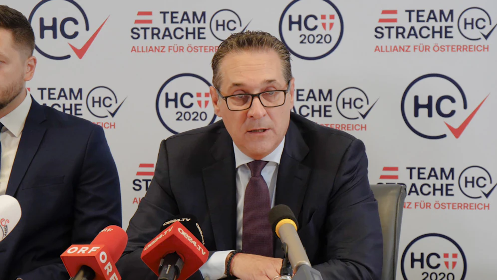 Heinz-Christian Strache ließ am Vorschlag, reguläre Streifenpolizisten nur mit nicht-tödlichen Waffen auf die Straße zu schicken, kein gutes Haar.