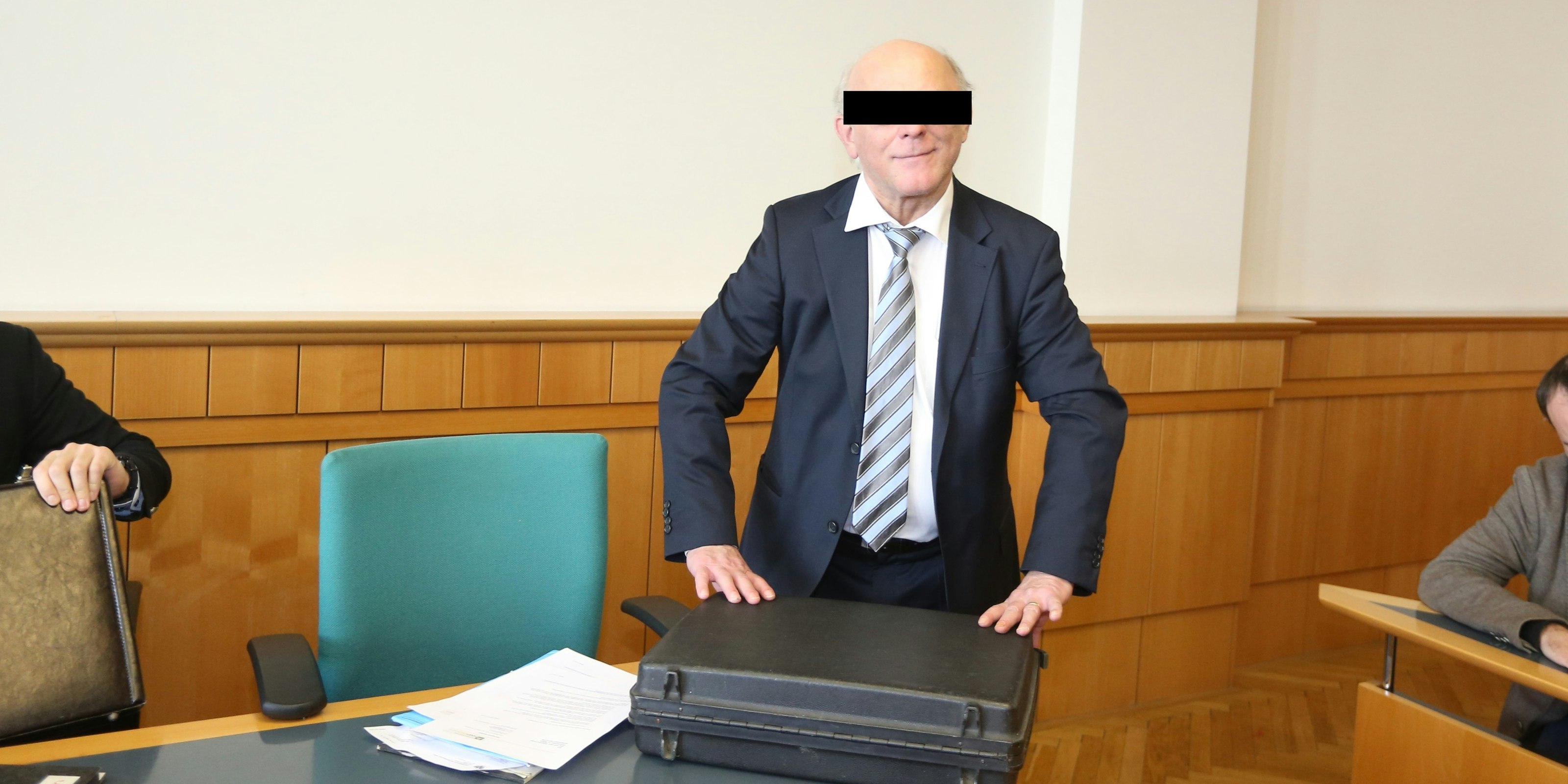 Walter E. beim Prozess von Eva Glawischnig 2017