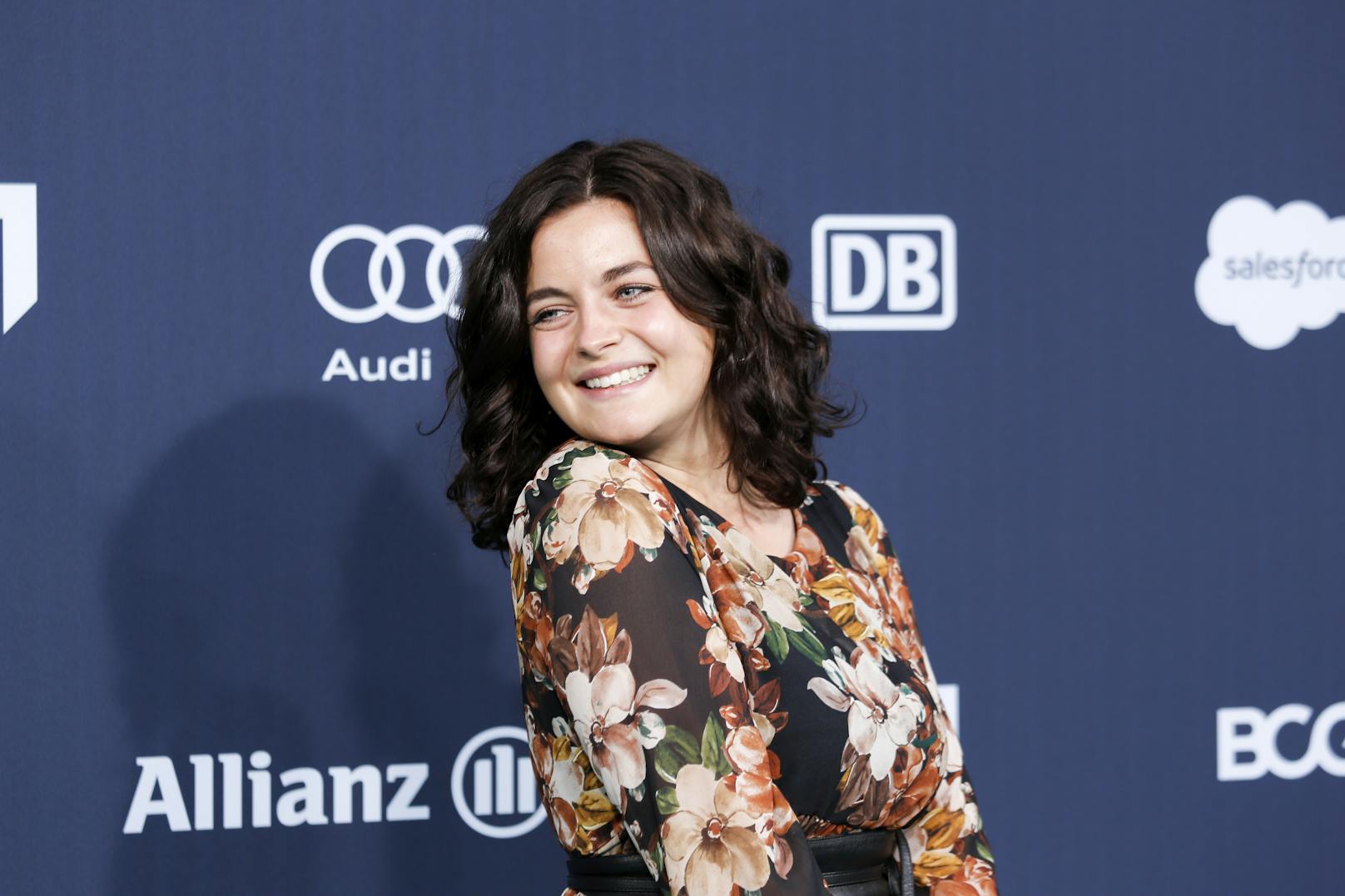 "Bergdoktor"-Star Ronja Forcher hat sich verlobt