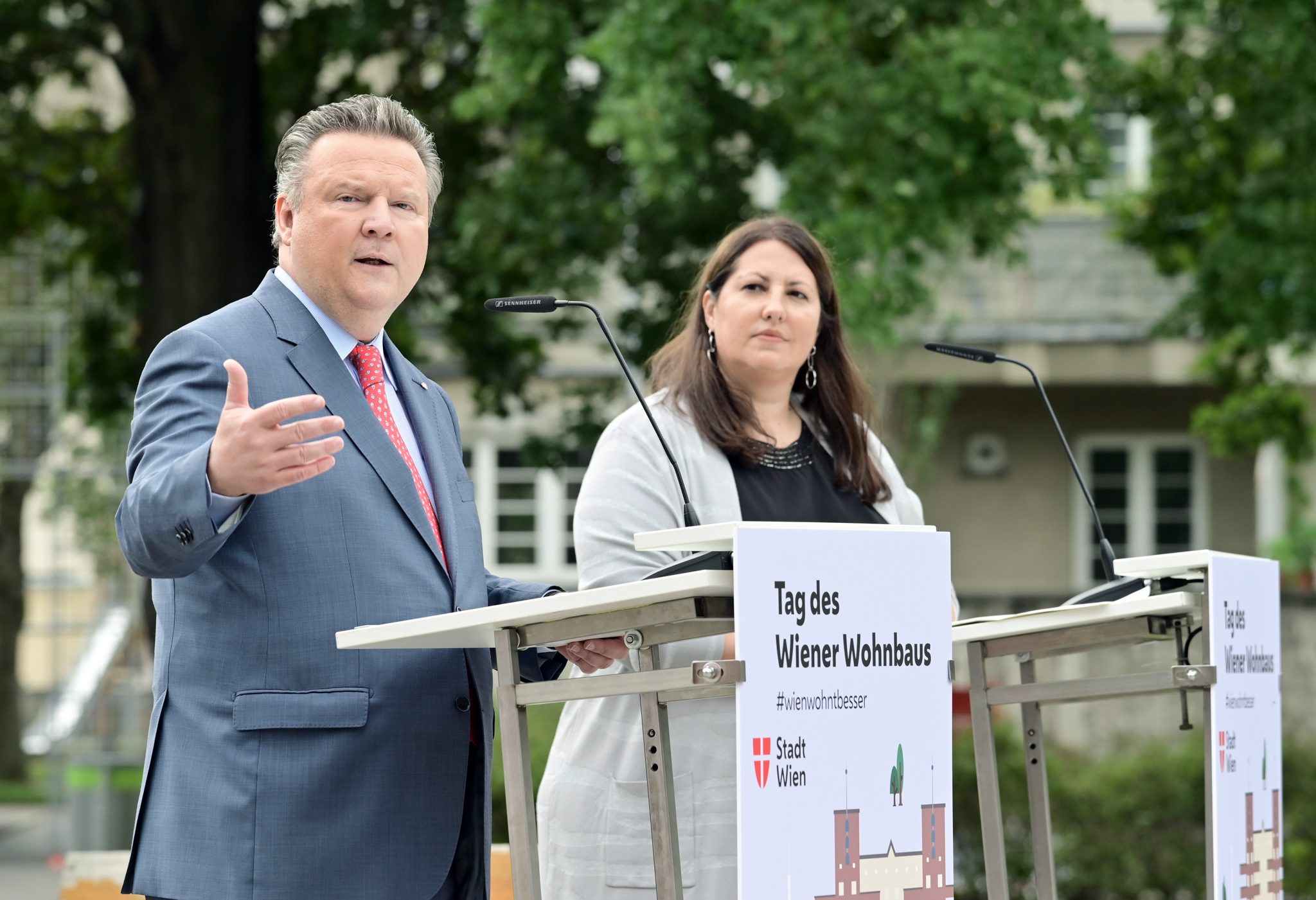 Bürgermeister Ludwig und Wohnbaustadträtin Gaal