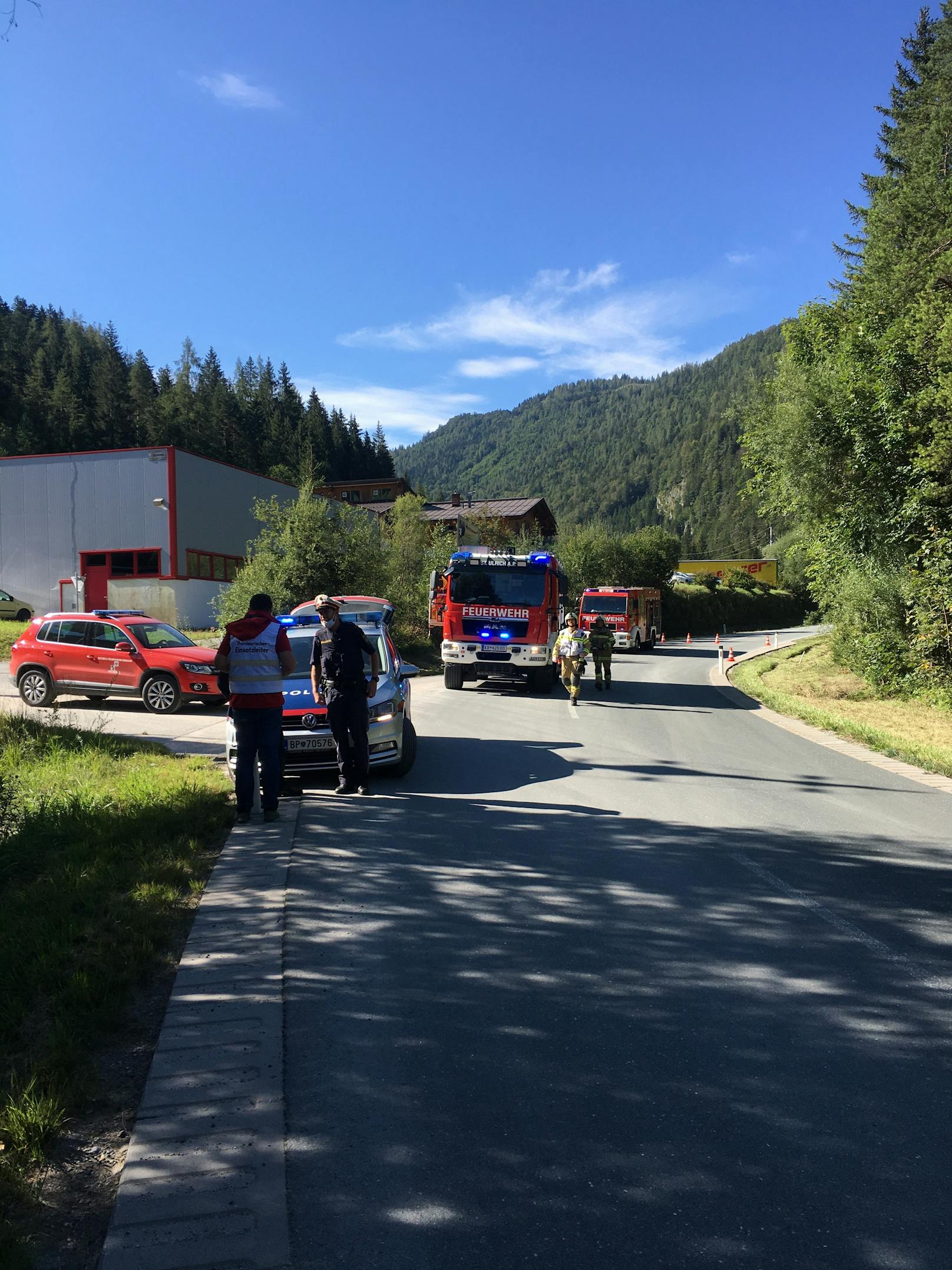 Schwerer Verkehrsunfall auf der Pillerseetalstraße in St. Ullrich am Pillersee (Tirol) am 4. September 2020)