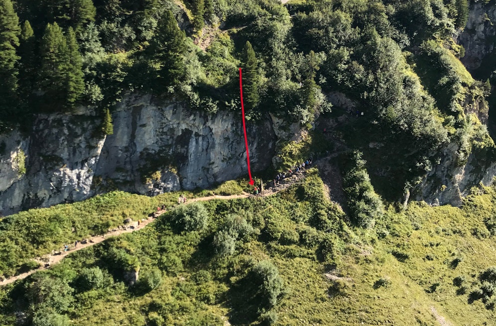 Von dieser Felswand stürzte der 74-Jährige ab.