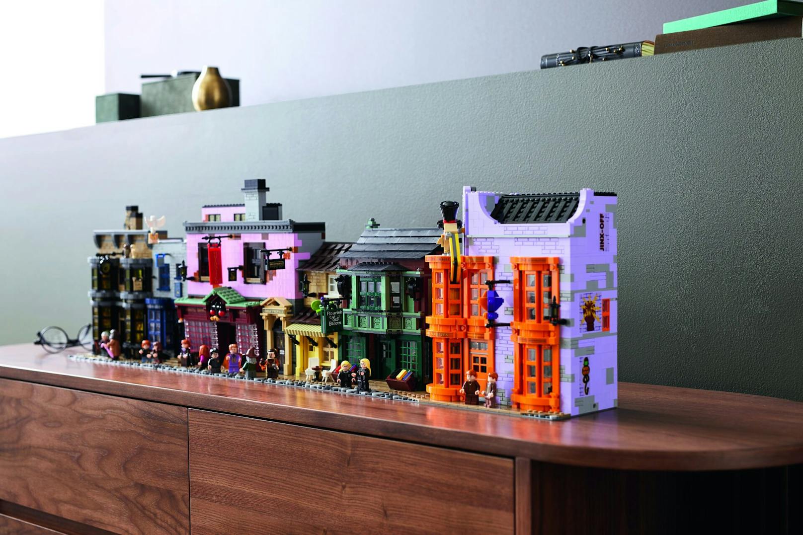 Jetzt können Lego-Fans sie zu Hause nachbauen und virtuell erleben.