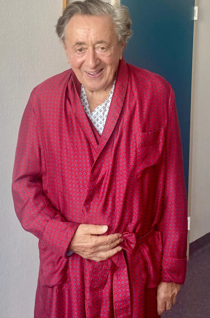 Richard Lugner ist auf dem Weg zur Besserung.