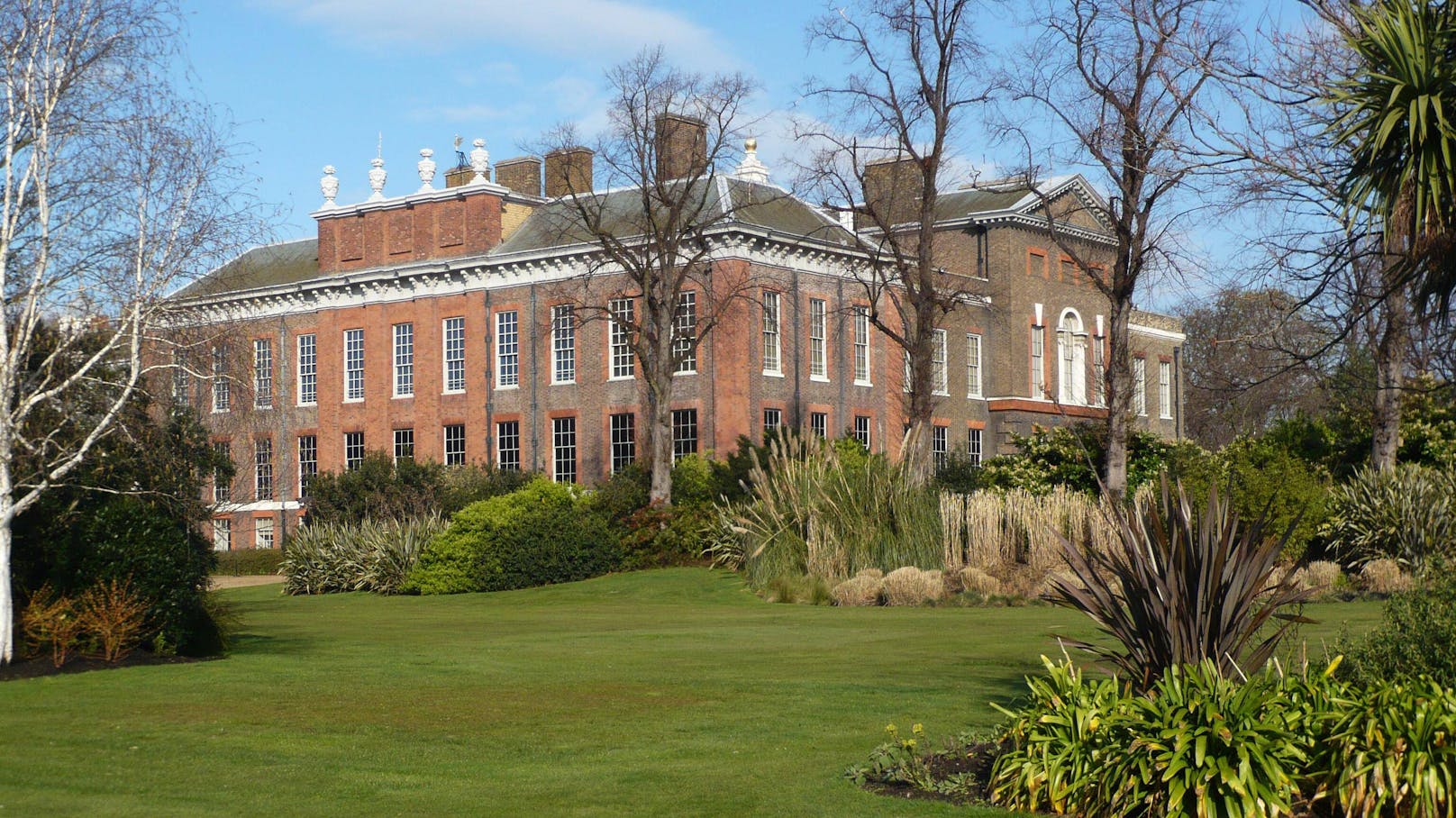 Der <strong>Kensington Palast</strong> ist ein Wohnsitz des Thronfolger-Paars Prinz William und Herzogin Kate. In den Parkanlagen wurde eine Frauenleiche entdeckt.