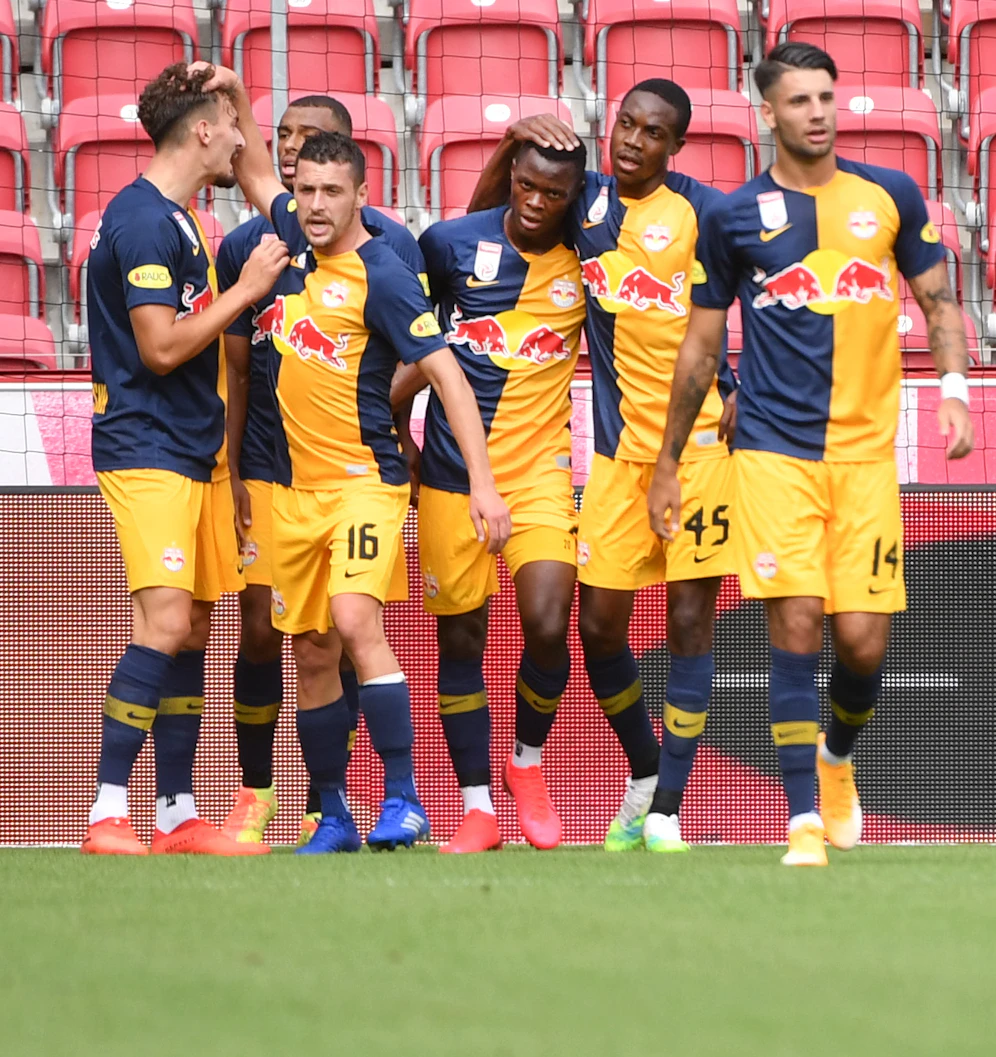 Ein Bullen-Kicker hat Corona