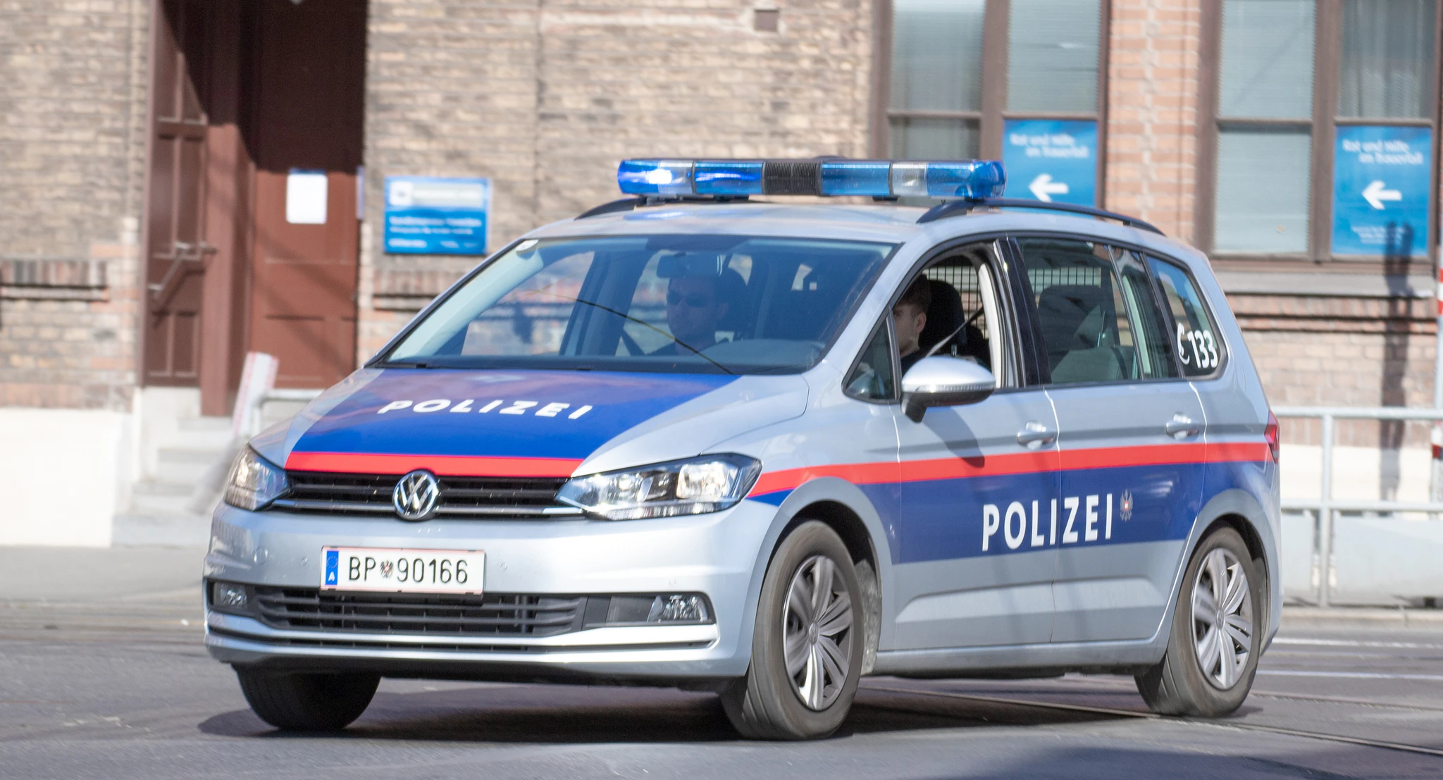Die Polizei nahm den Verdächtigen vorläufig fest. Symbolbild
