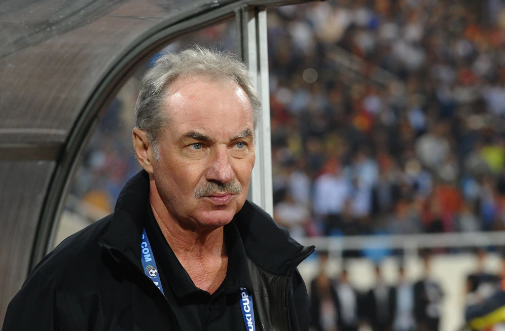 Alfred Riedl 2016 als Teamchef von Indonesien.