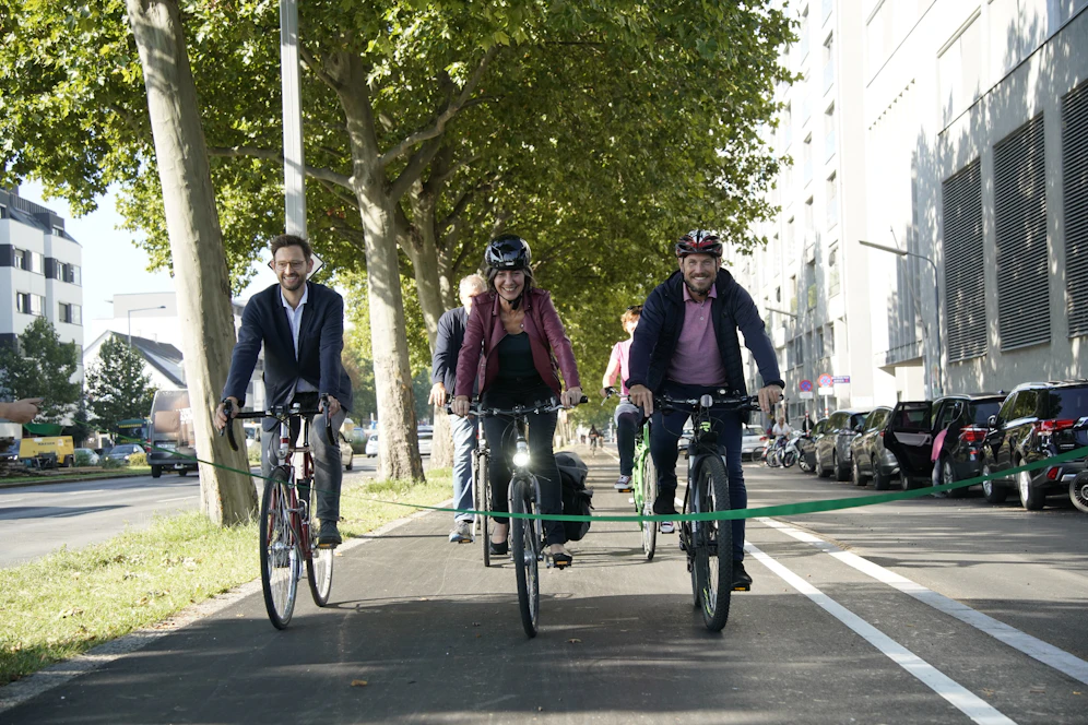 Vizebürgermeisterin Hebein eröffnet Radweg 