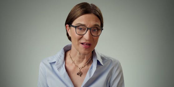 Lisa Totzauer, 50, verheiratet, zwei Kinder (14, 17). Magistra der Vergleichenden Literaturwissenschaft