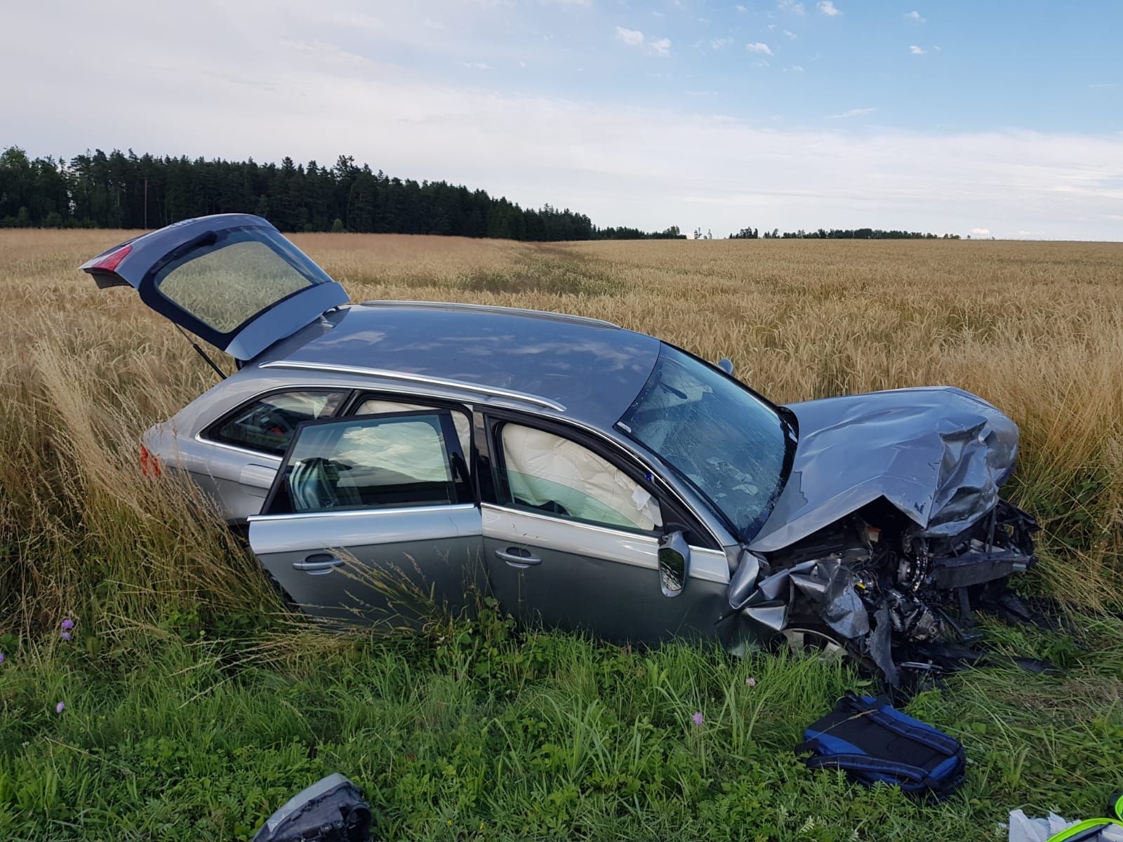 Die Wehren Ellends und Groß-Siegharts-Stadt bargen die Wracks.