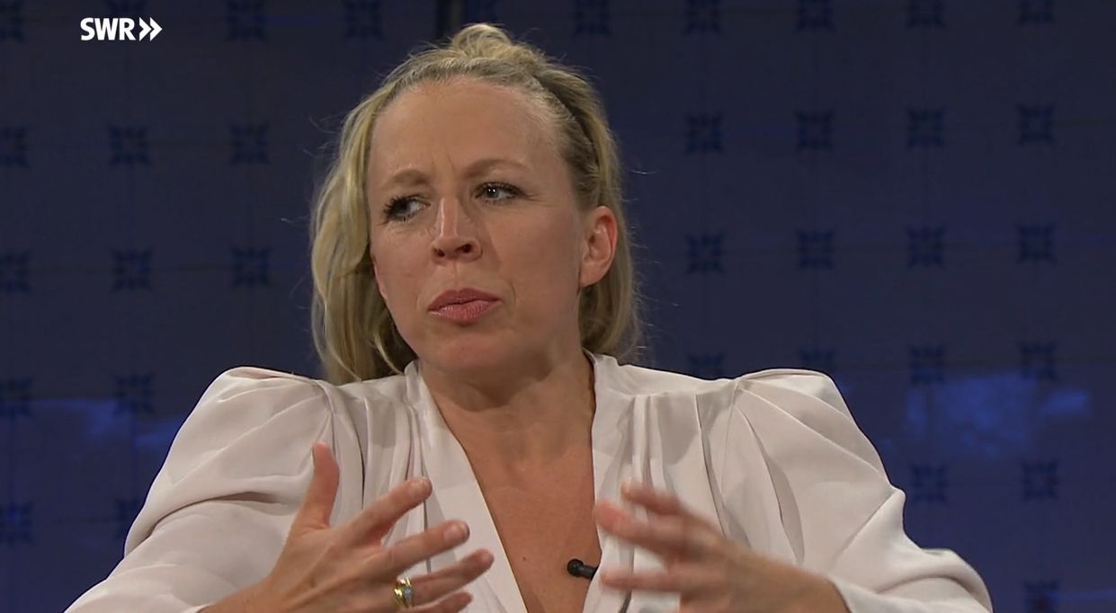 Schauspielerin Nina Proll in der Sendung "Nachtcafé"