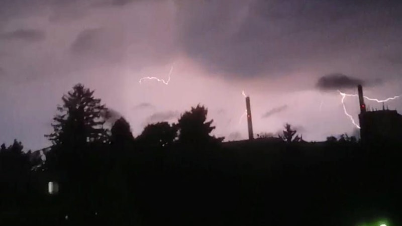 Leserreporter haben das Unwetter in Wien dokumentiert.