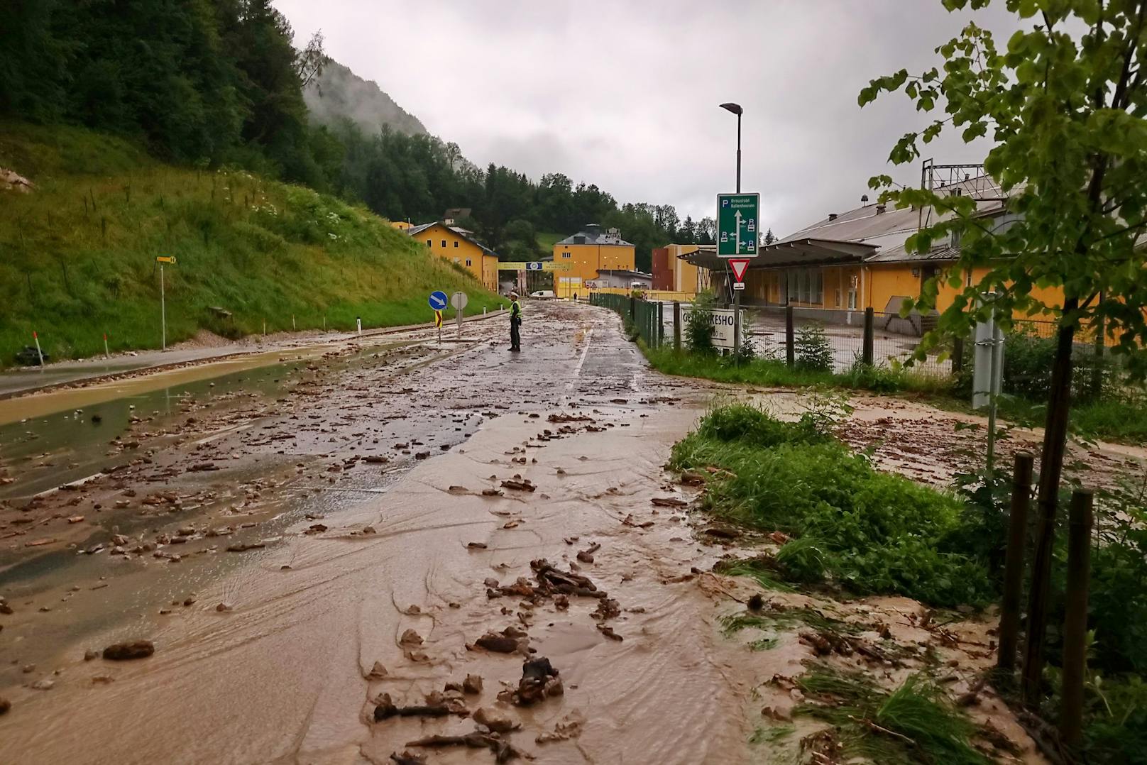 Muren, Überschwemmungen in Hallein – Starkregen sorgt in Salzburg für Verwüstung