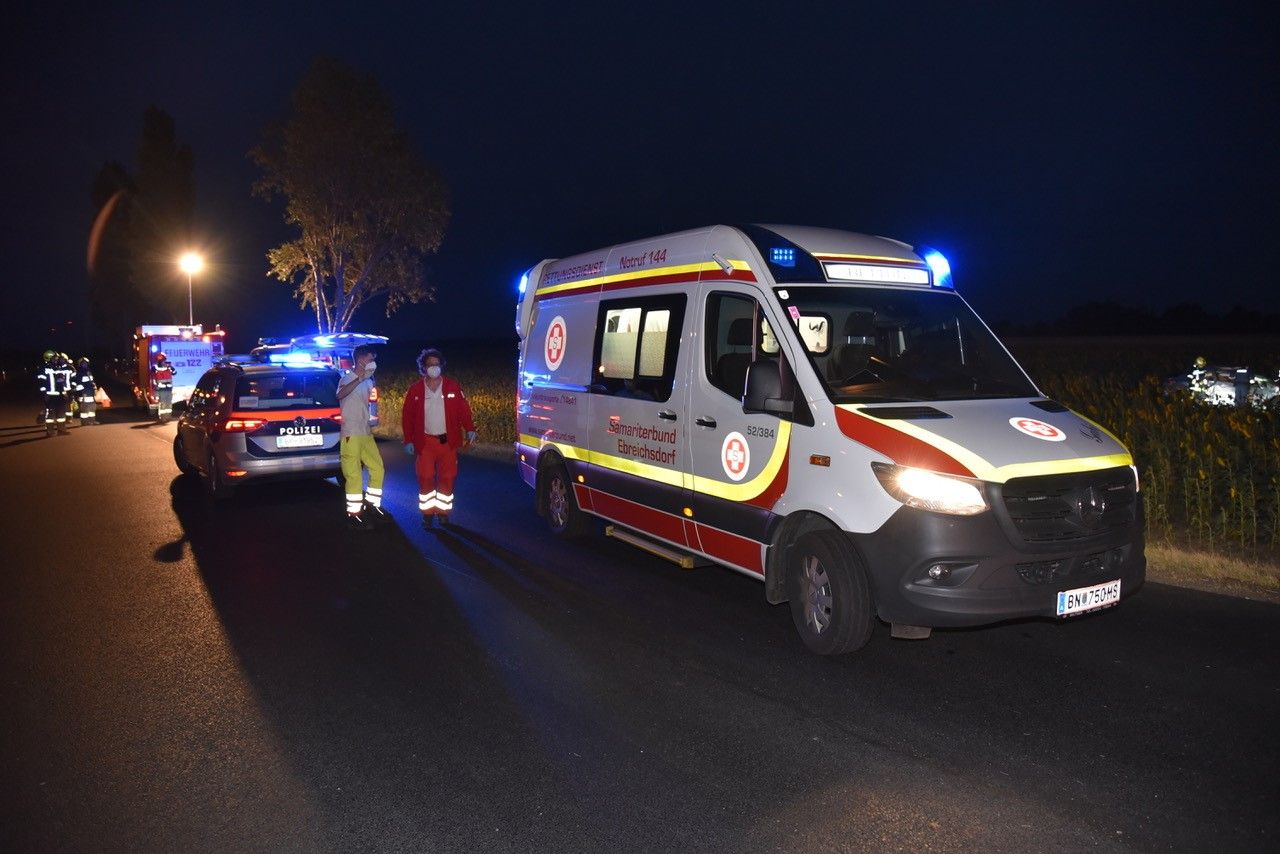 Der Mann wurde schwer verletzt abtransportiert.