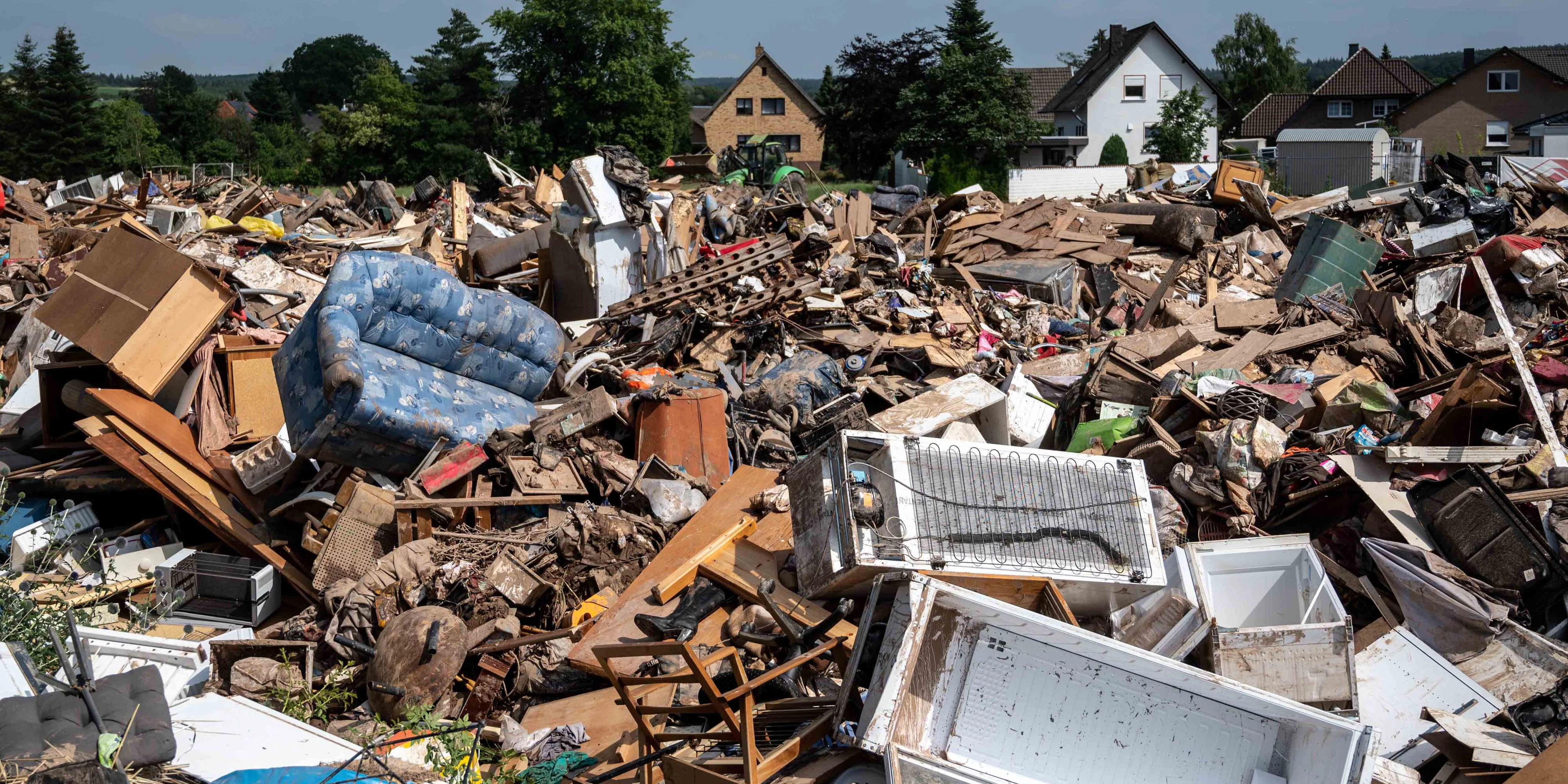Zahl der Toten der Unwetter-Katastrophe steigt auf 156 - Vimarsana News