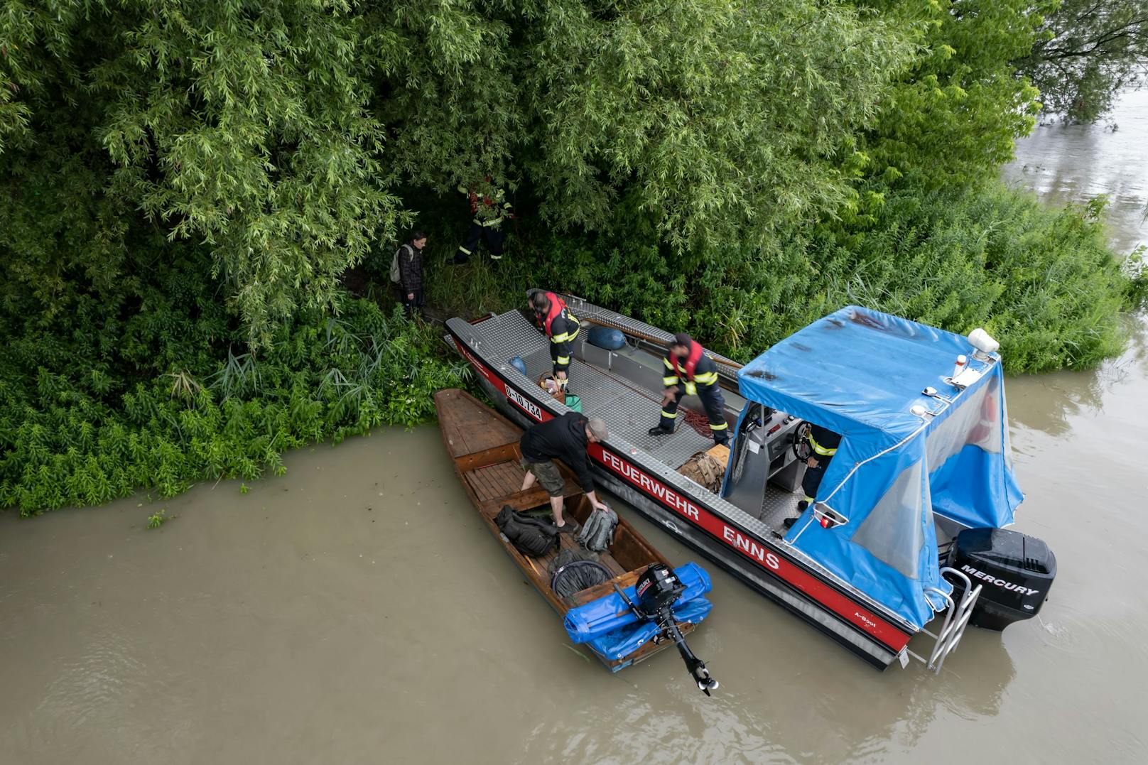 Auch in Enns mussten gestern Personen aus der Donau gerettet werden.