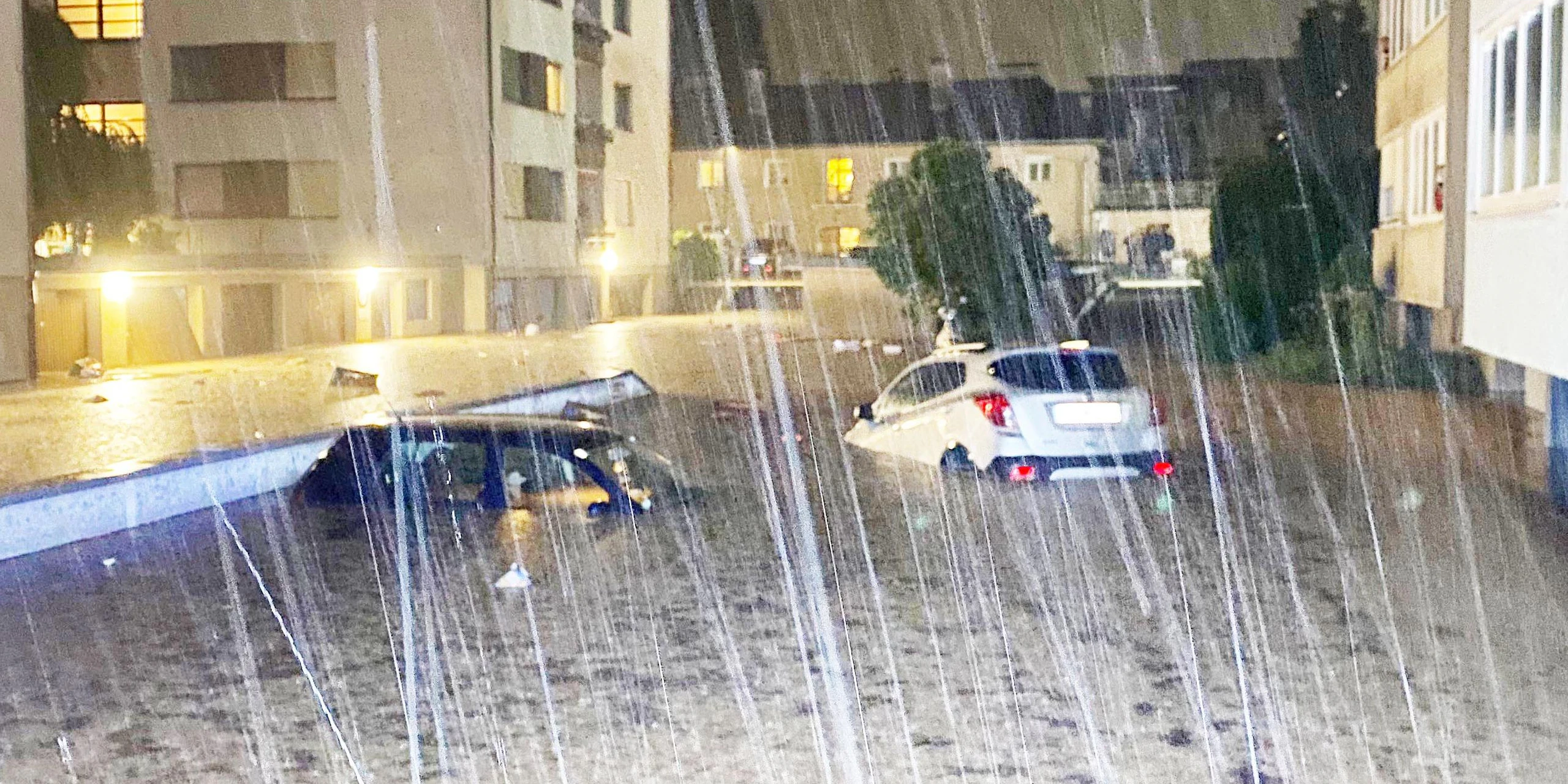 Land unter! Unwetter fluten Teile Österreichs - Vimarsana News