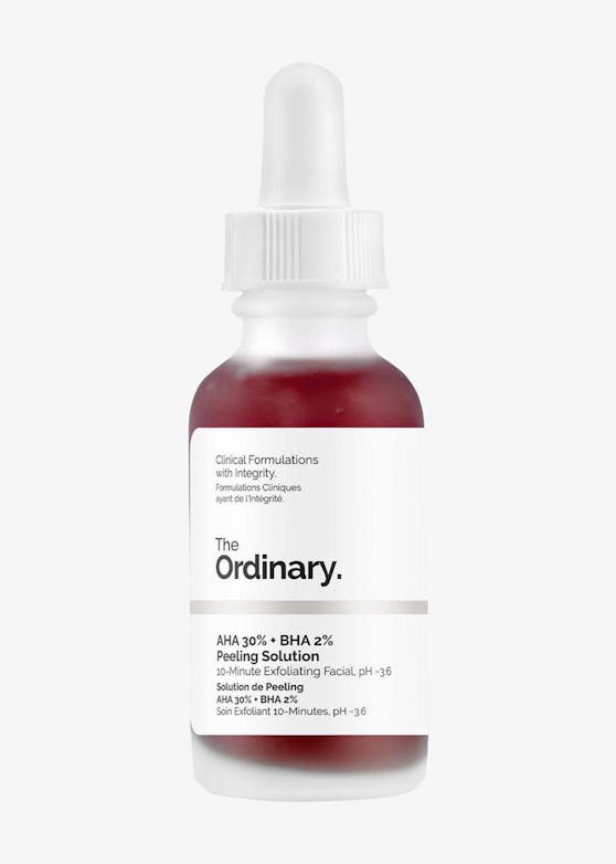 Die meisten der Produkte von "The Ordinary" kosten um 8 Euro. Auch die Peeling Solution, die zu den Beststellern gehört.