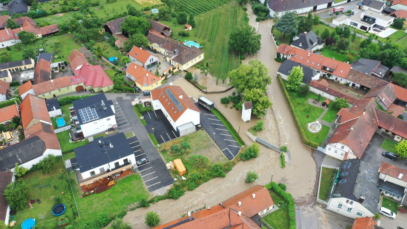 Schwere Schäden auch im Bezirk Krems-Land