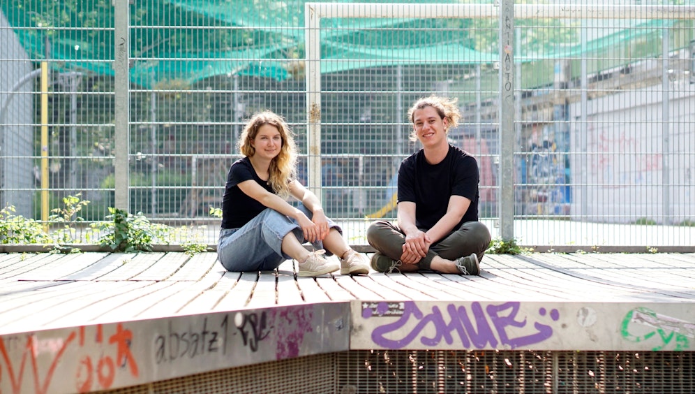 Viki und Moritz diskutieren im neuen Podcast 