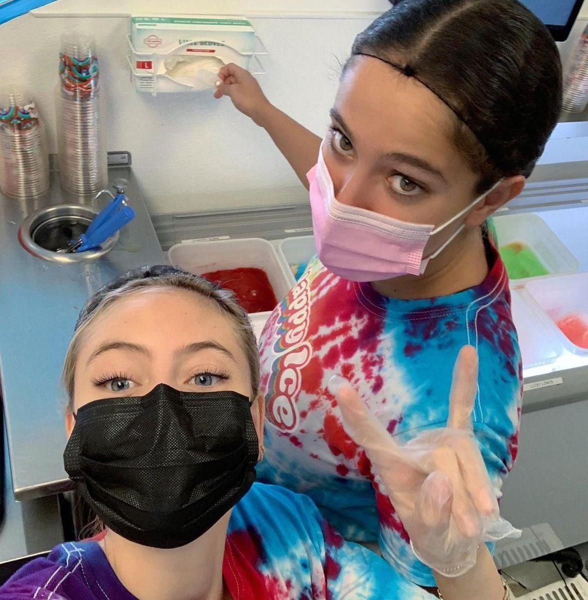 Auch Leni Klum jobbt in den Ferien. Die Tochter von Heidi Klum arbeitete einen Monat lang als Eisverkäuferin.