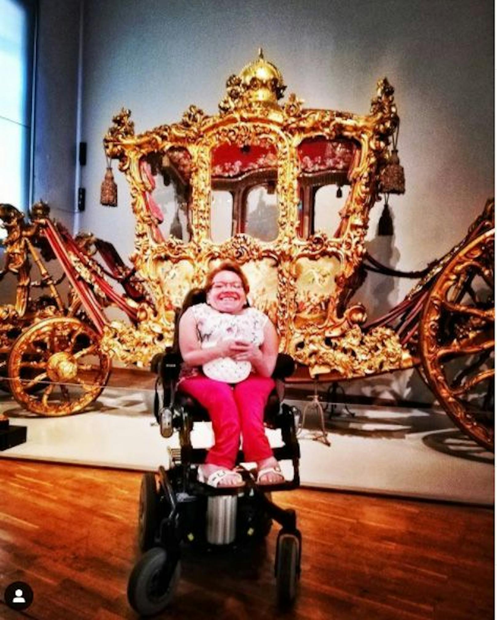 Evelyn zeigt Wien aus der Rollstuhl-Perspektive.