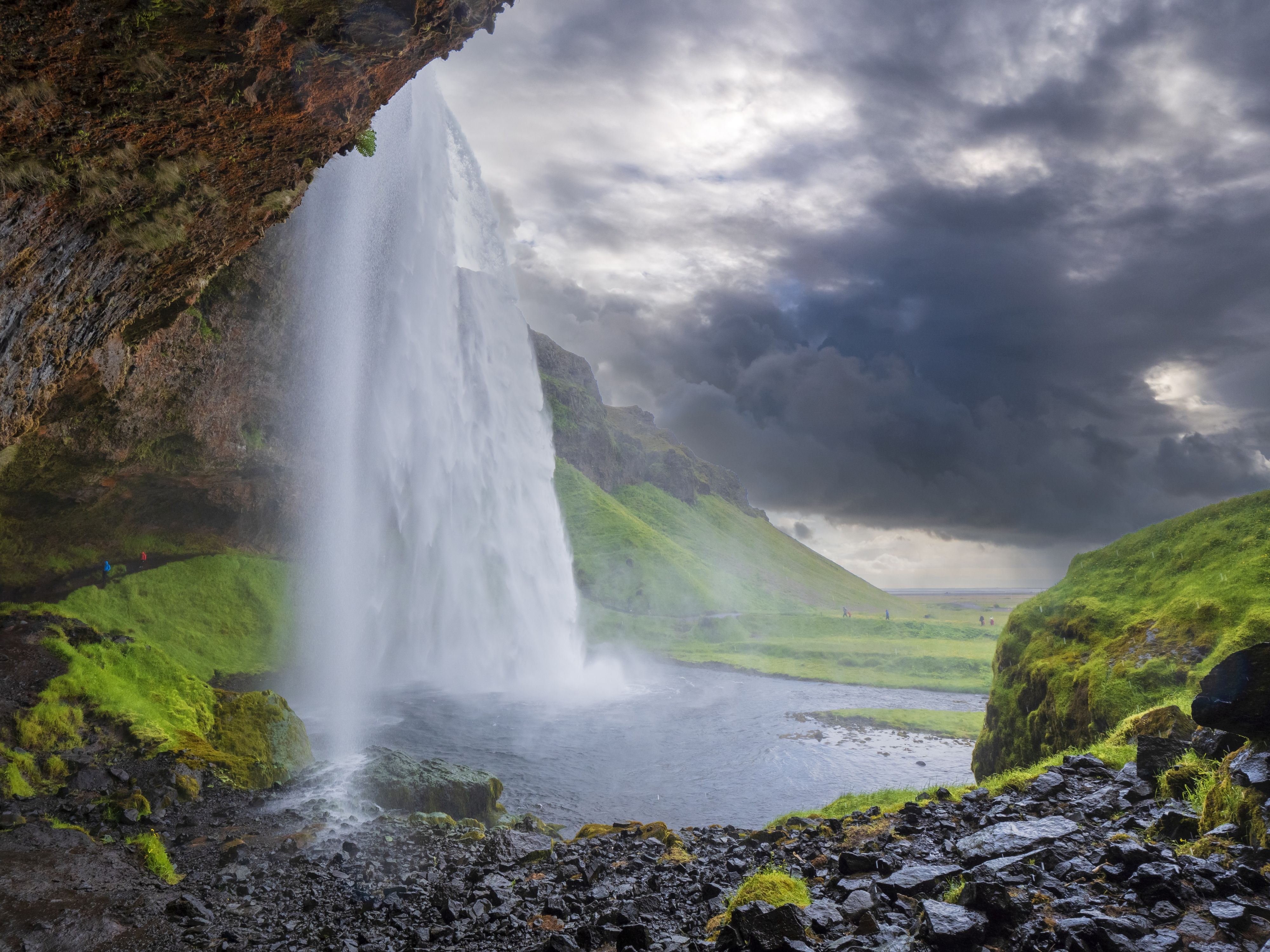Download von www.picturedesk.com am 20.07.2021 (10:08).  Long exposure of Seljalandsfoss waterfall - 20210322_PD11455 - Rechteinfo: Royalty Free (RF) Model Released