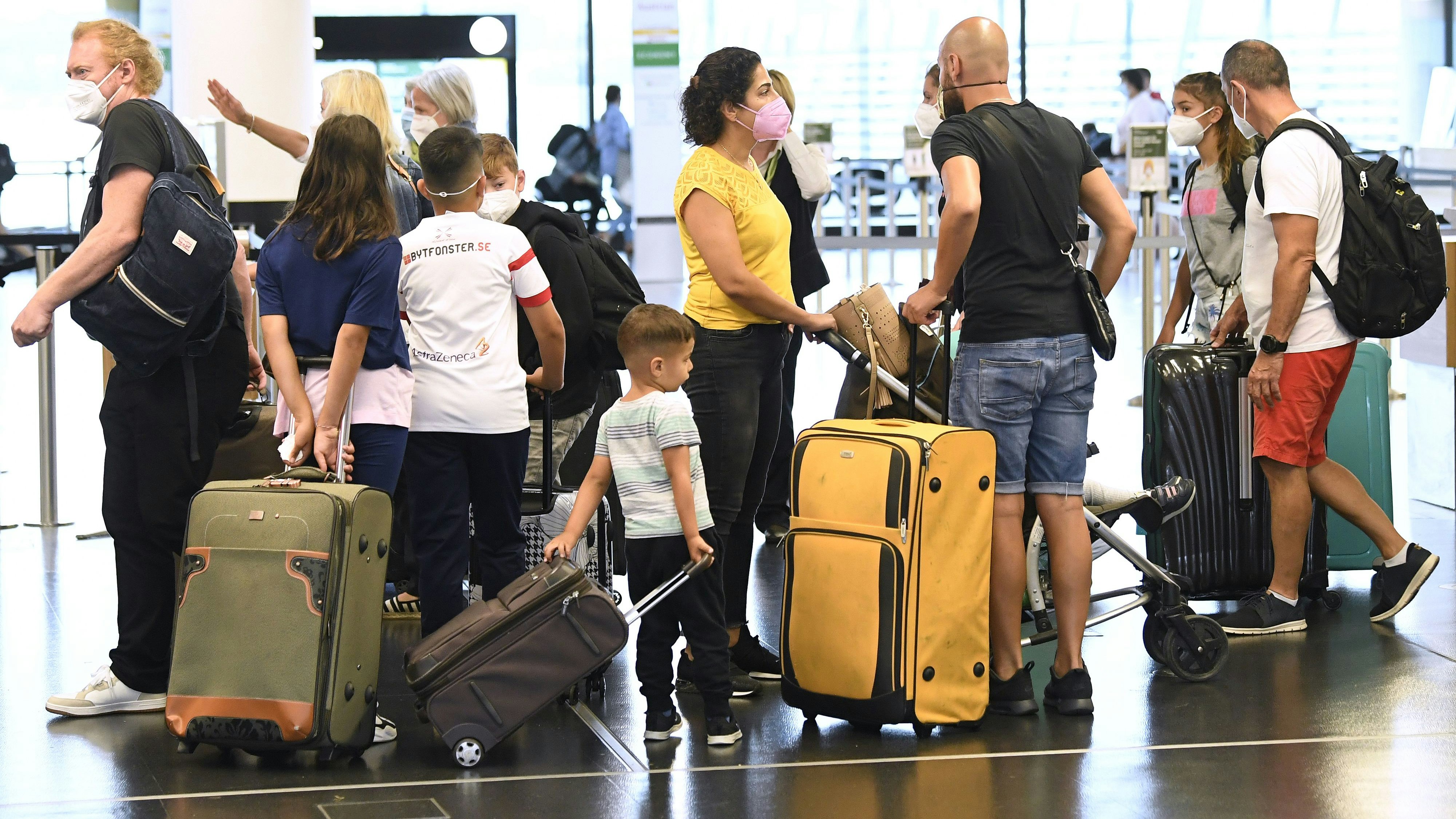 Für Reiserückkehrer aus Risikogebieten könnten strengere Regeln gelten.