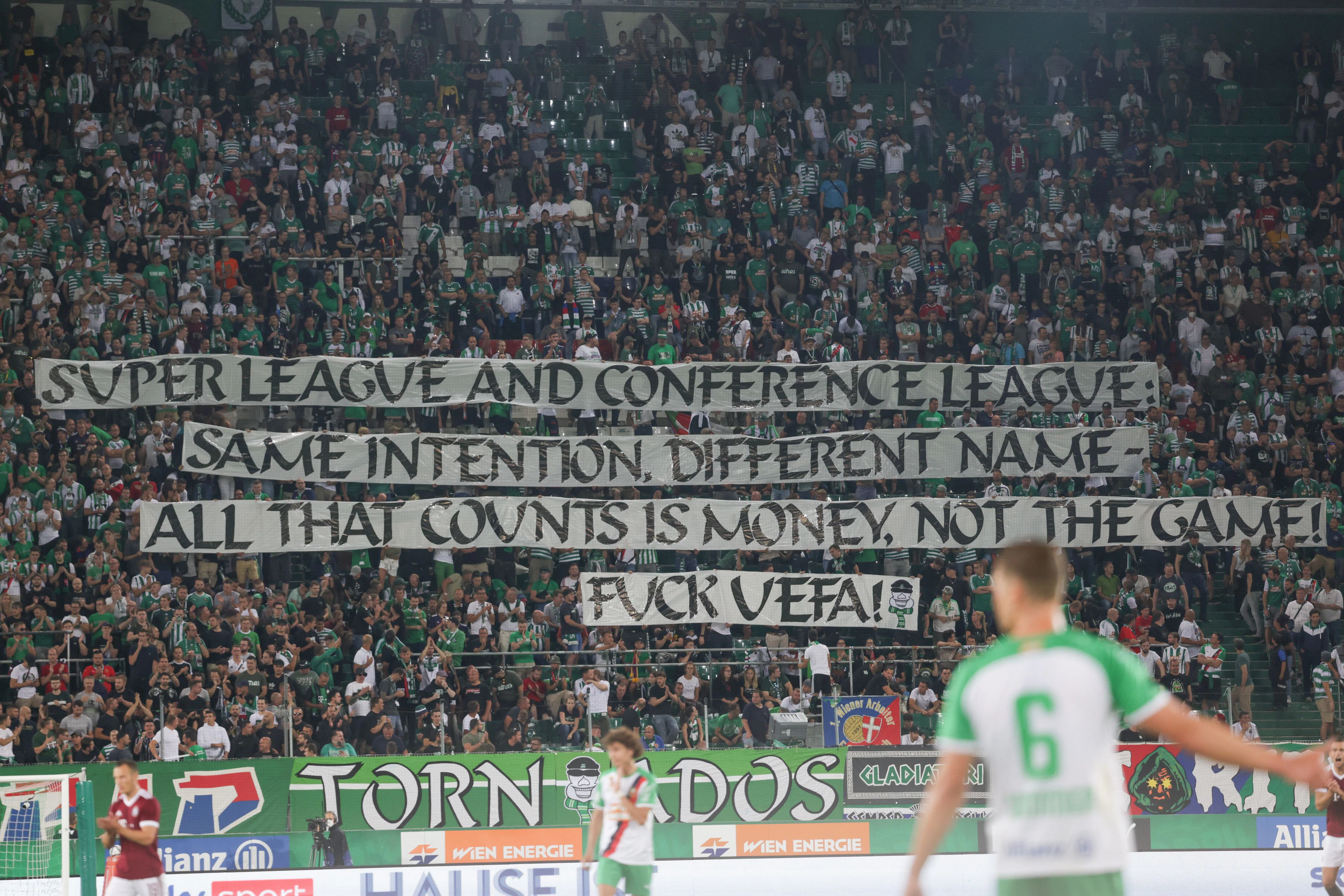Protest der Rapid-Ultras auf der Tribüne