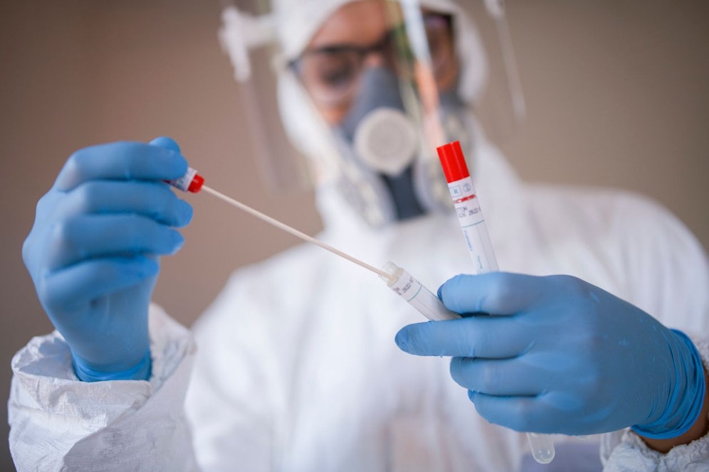 In den kommenden Tagen werde das Angebot der gratis PCR-Tests in Österreichs Apotheken ausgerollt, heißt es.