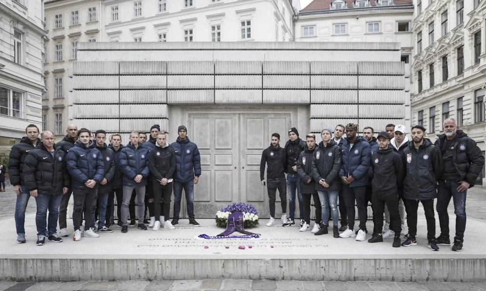 Die Austria gedenkt am Shoah-Mahnmal