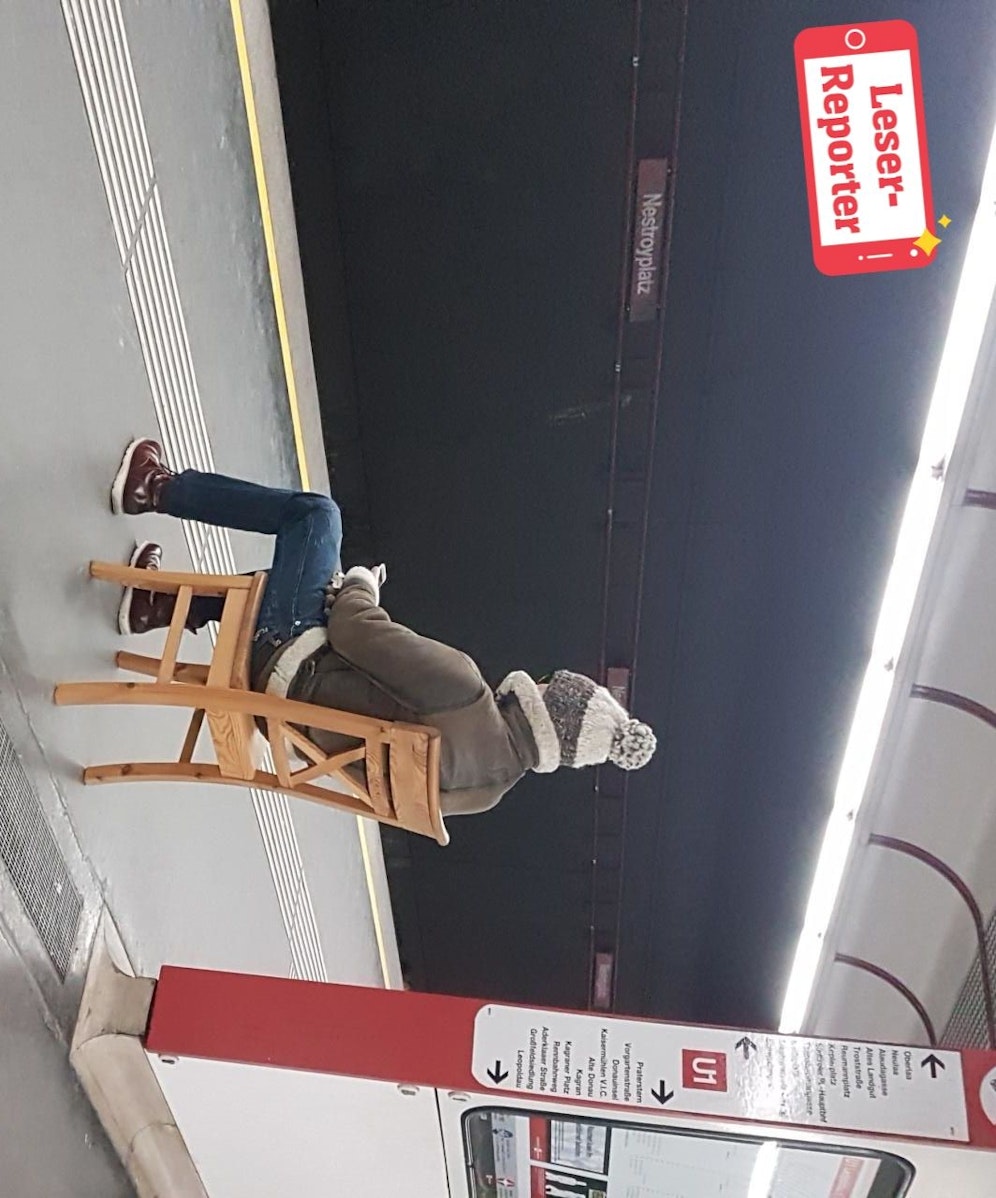 Samstags in der Wiener U-Bahn...