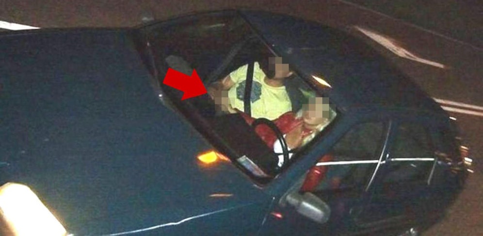 Das prekäre Bild wurde auf der Facebook-Seite "Polizeiwarnung Neusiedl am See ND" veröffentlicht. 